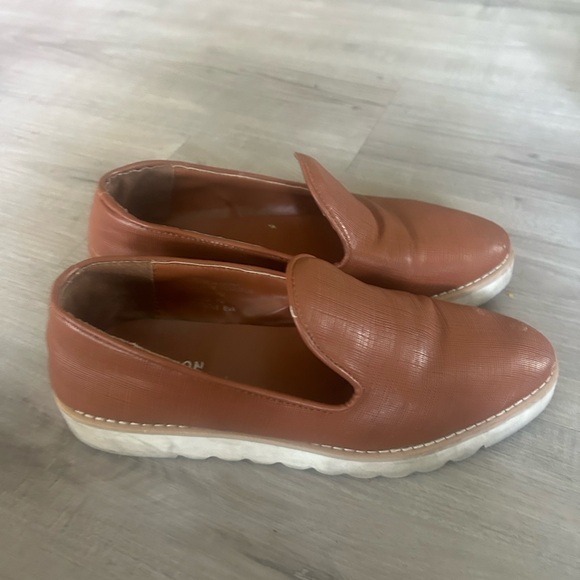 Brown flats size 7.5 - Picture 3 of 4